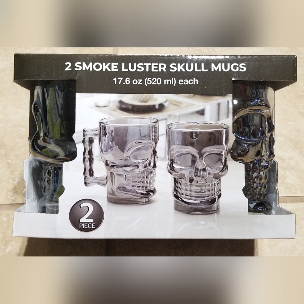 Circleware 2pc Smoke Luster 17.6 Oz Skull Mugs